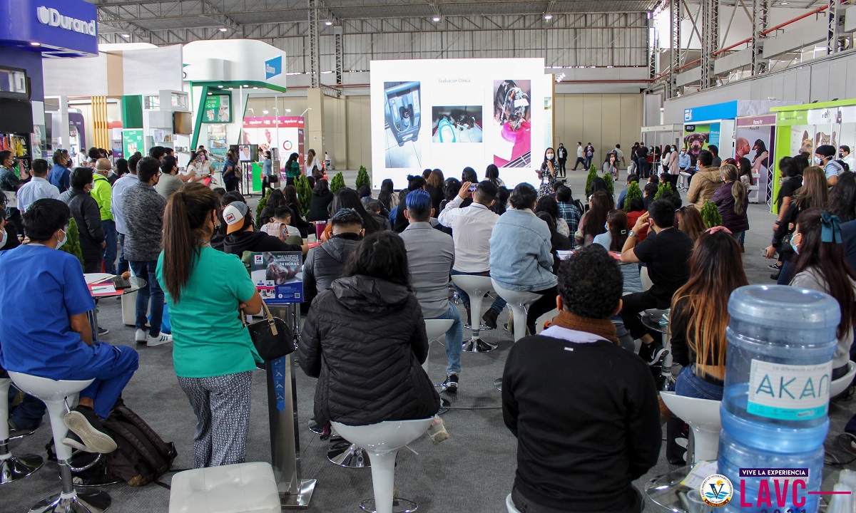 CHARLAS EXHIBICIÓN